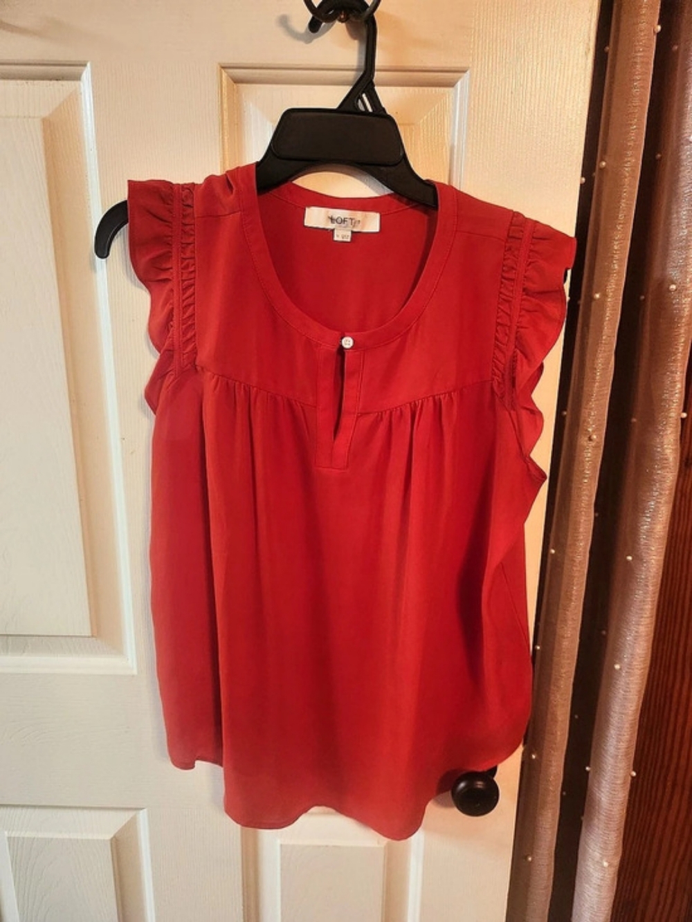 LOFT Ruffle Sleeve Blouse in Red Size Medium Like New